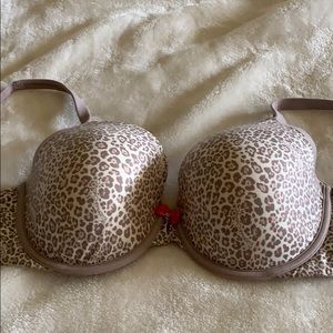 Victoria’s Secret bra